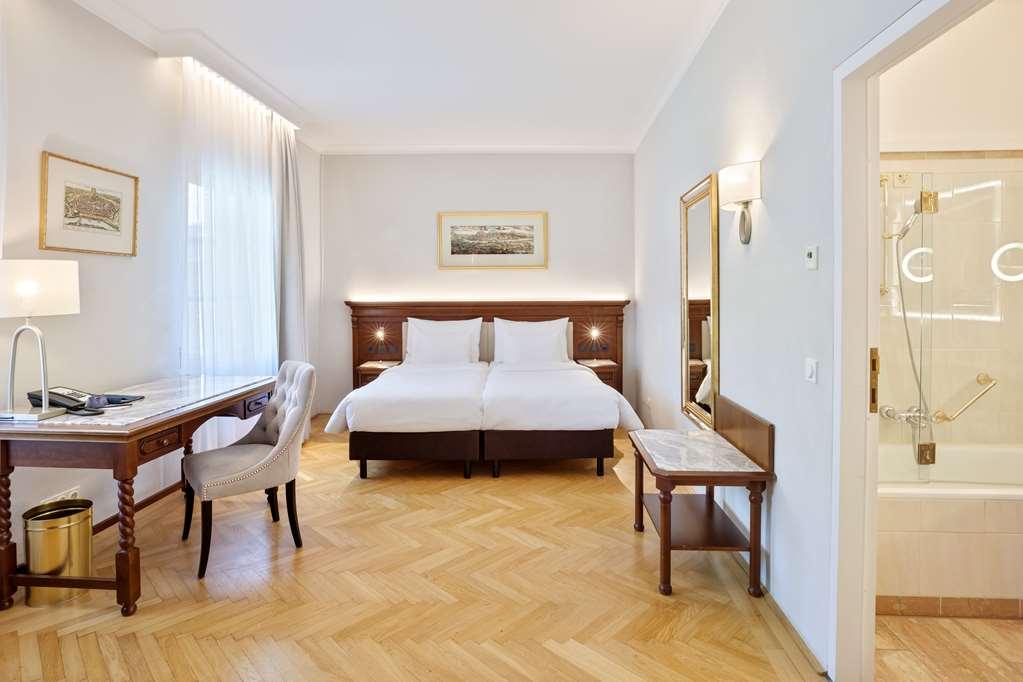 Radisson Blu Hotel Altstadt, Solnohrad Pokoj fotografie